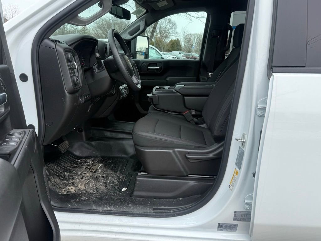 2026 Chevrolet Silverado 3500 HD WT DRW