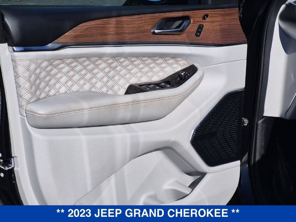 2023 Jeep Grand Cherokee Summit 4x4