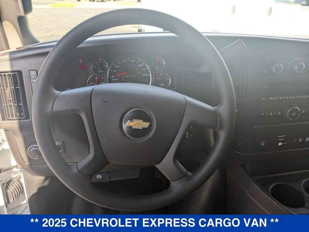 2025 Chevrolet Express Cargo WT