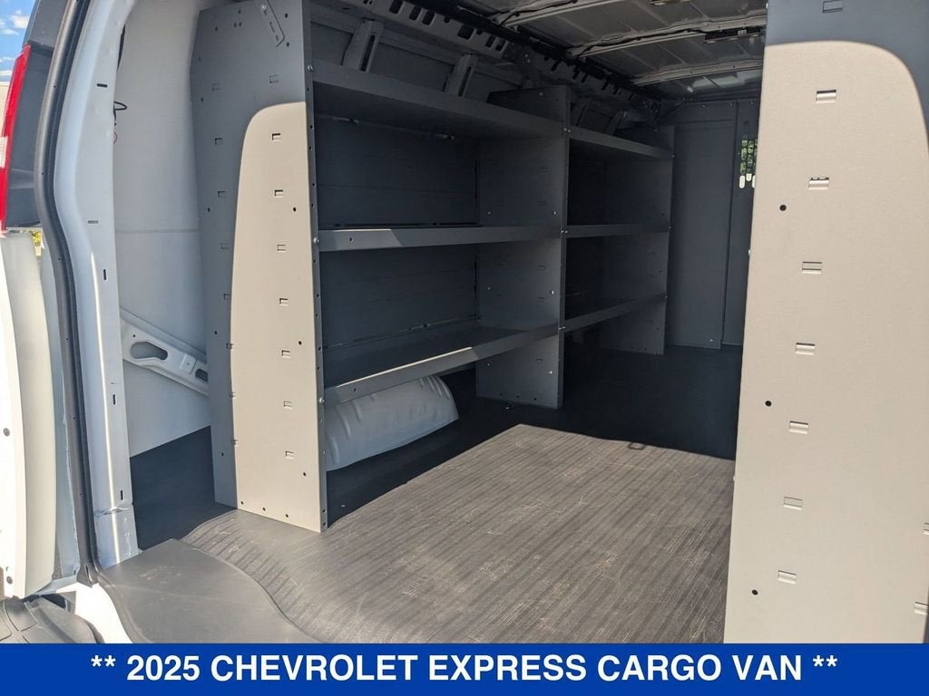 2025 Chevrolet Express Cargo WT