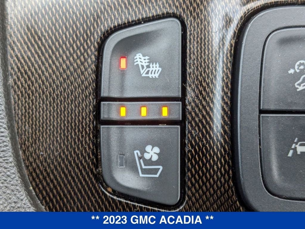 2023 GMC Acadia AT4