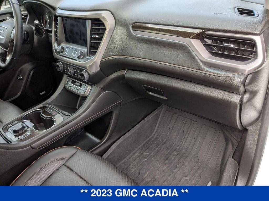 2023 GMC Acadia AT4