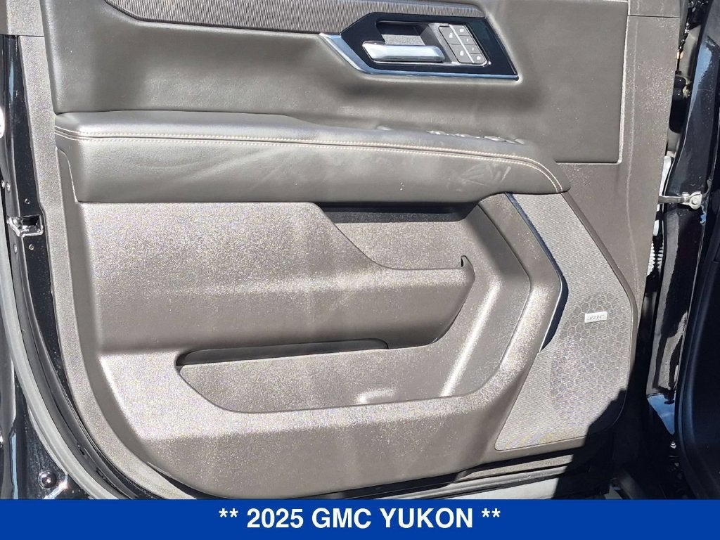 2025 GMC Yukon Elevation