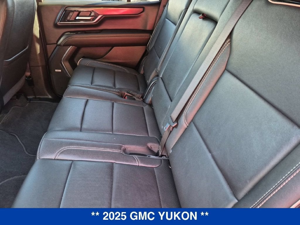 2025 GMC Yukon Elevation