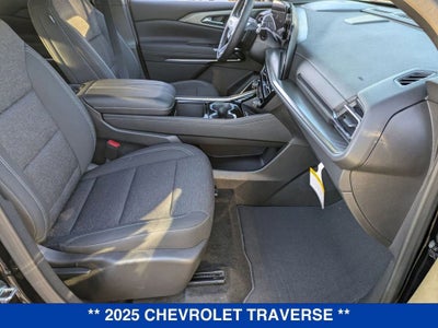 2025 Chevrolet Traverse LT