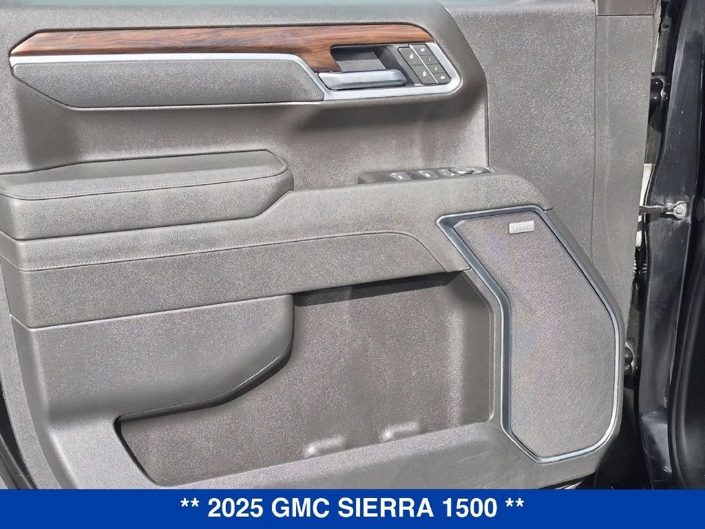 2025 GMC Sierra 1500 SLT