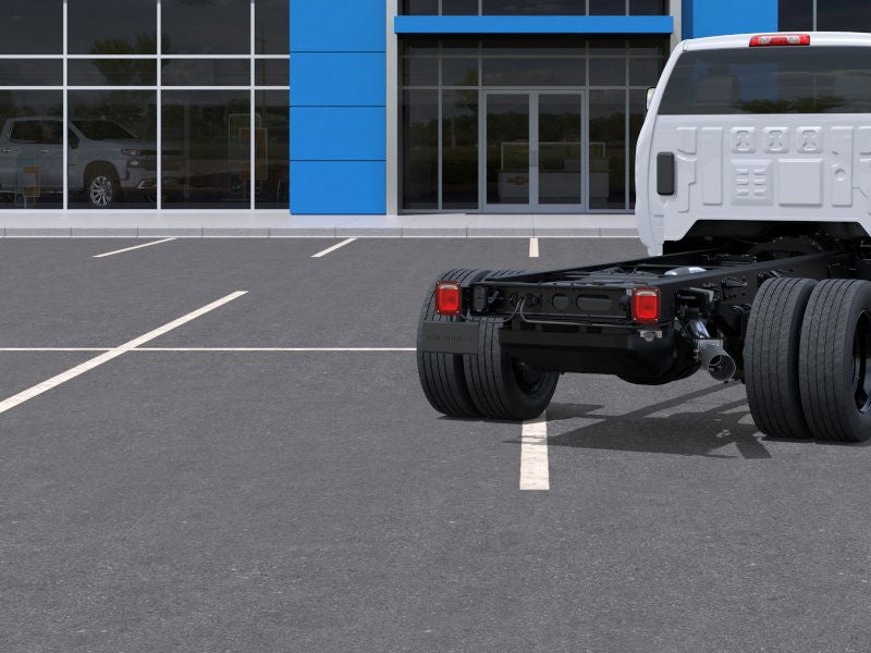 2025 Chevrolet Silverado 5500 HD Work Truck