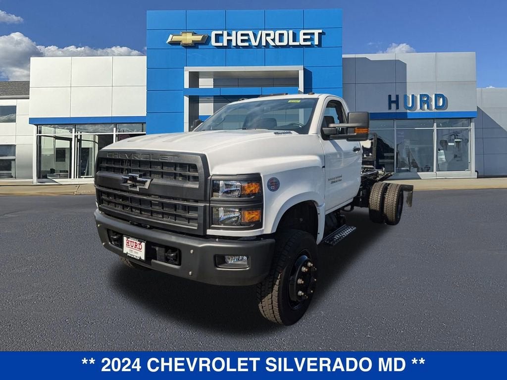 2024 Chevrolet Silverado 6500 HD Work Truck