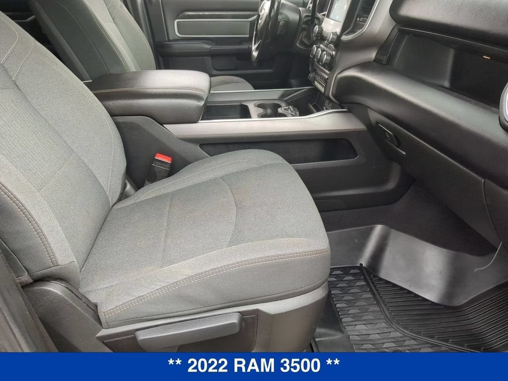 2022 RAM 3500 Big Horn Crew Cab 4x4 8' Box