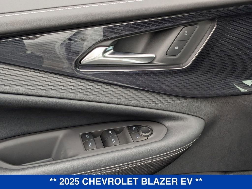 2025 Chevrolet Blazer EV LT