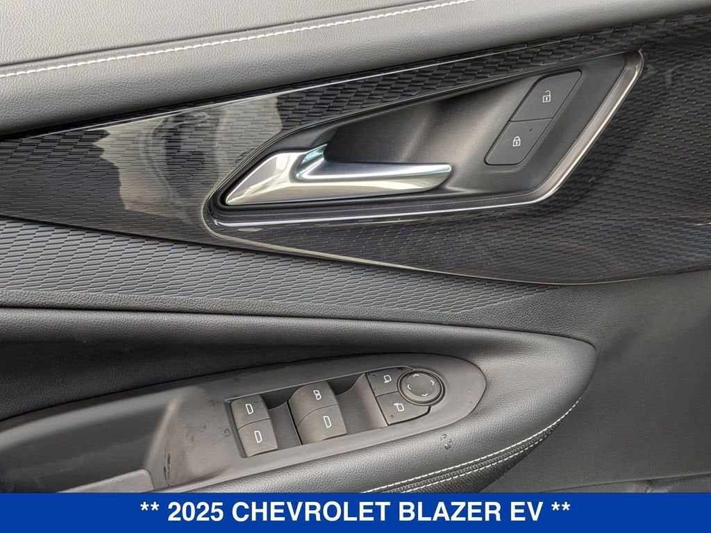 2025 Chevrolet Blazer EV LT