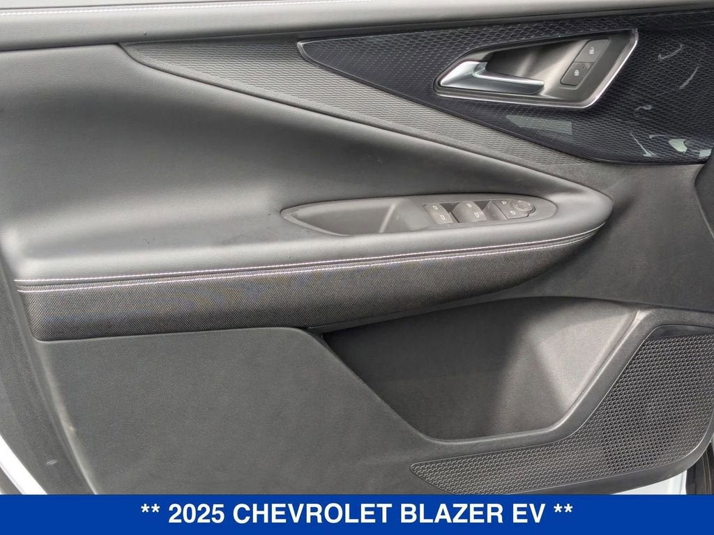 2025 Chevrolet Blazer EV LT