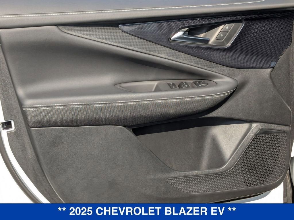 2025 Chevrolet Blazer EV LT