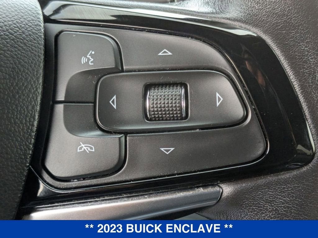 2023 Buick Enclave Essence