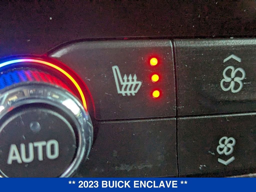 2023 Buick Enclave Essence