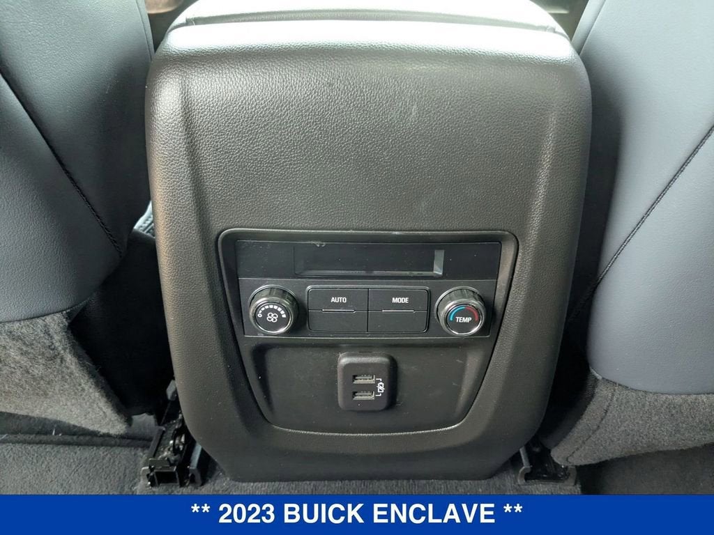 2023 Buick Enclave Essence