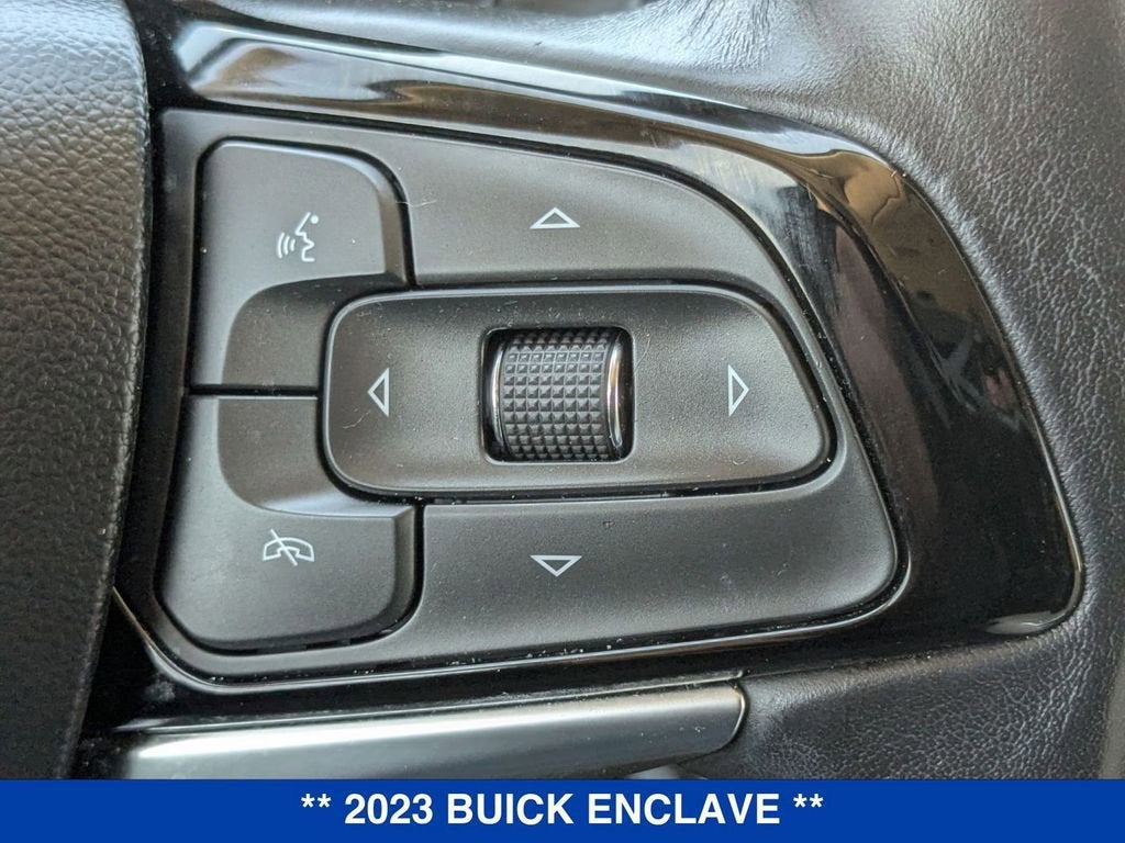 2023 Buick Enclave Essence